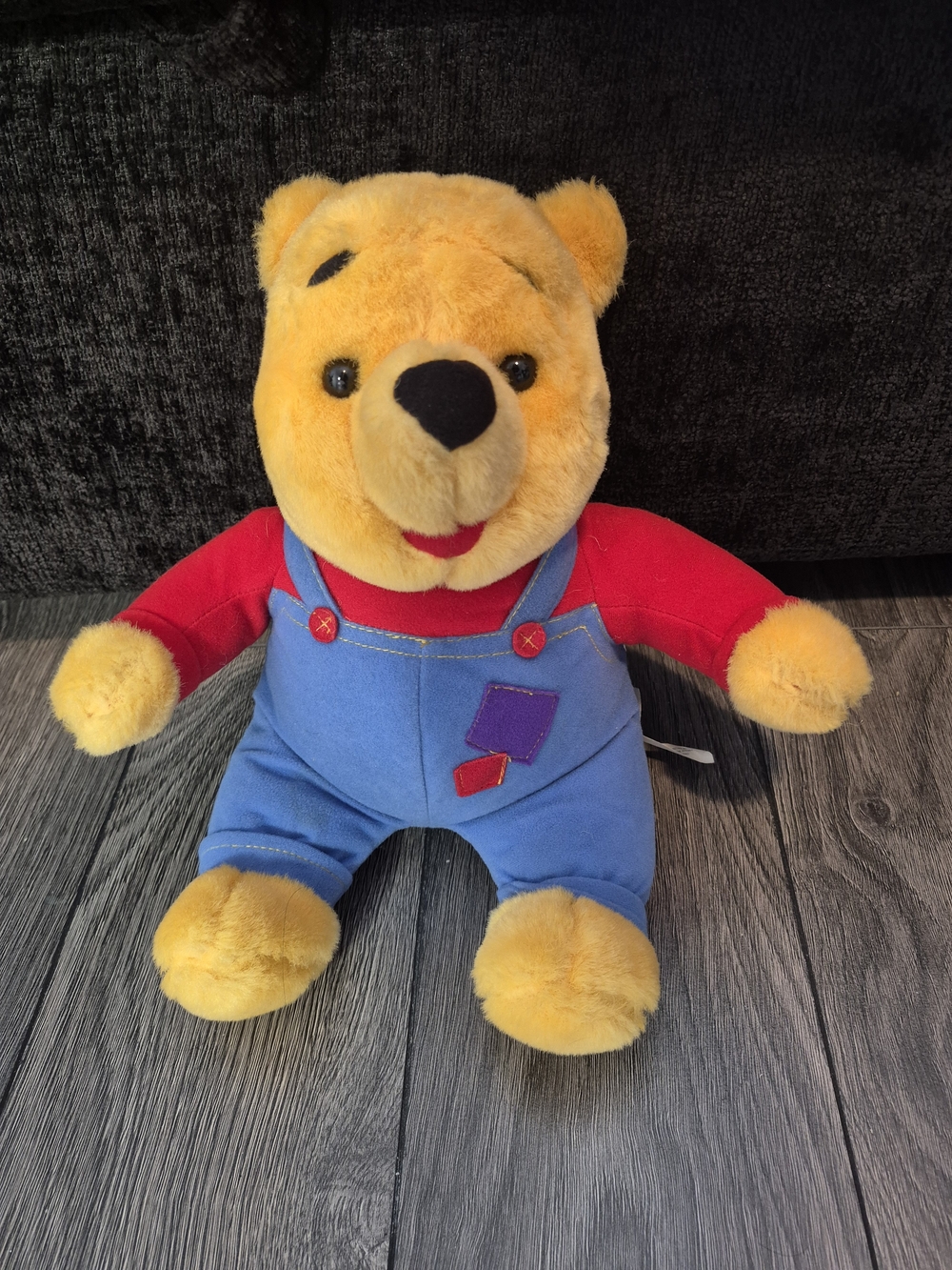 Vintage 1997 Mattel Disney Hug N Wiggle Giggle 12" Winnie The Pooh Talking plush